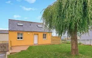 3 Bedroom Beautiful Home In Lessay - Gorges