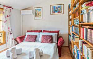 Maisons de vacances Beautiful Home In La Colle-Sur-Loup : photos des chambres