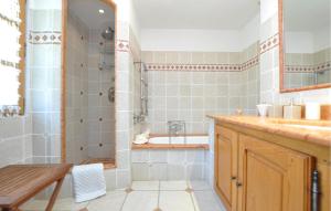 Maisons de vacances Beautiful Home In La Colle-Sur-Loup : photos des chambres