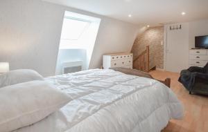 3 Bedroom Beautiful Home In Lessay