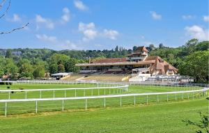 Maisons de vacances 3 Bedroom Gorgeous Home In Deauville : photos des chambres