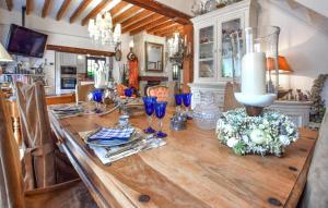 Maisons de vacances 3 Bedroom Gorgeous Home In Deauville : photos des chambres