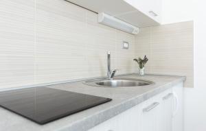 1 Bedroom Nice Apartment In Krk 