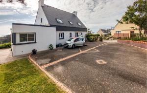 Maisons de vacances 4 Bedroom Cozy Home In Plouarzel : photos des chambres