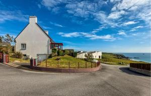 Maisons de vacances 4 Bedroom Cozy Home In Plouarzel : photos des chambres