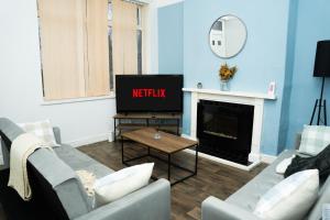 Leeds Large Townhouse Retreat Close to The City