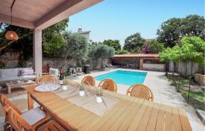 Maisons de vacances Gorgeous Home In Ille-Sur-Tet : photos des chambres