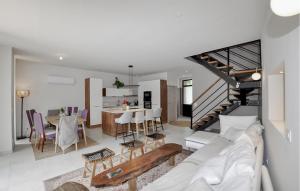 Gorgeous Home In Ille-Sur-Têt