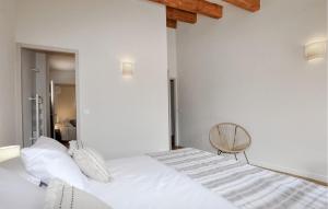Maisons de vacances Gorgeous Home In Ille-Sur-Tet : photos des chambres