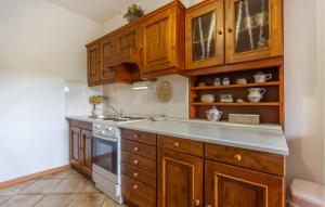 1 Bedroom Beautiful Apartment In Divaca 