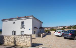 1 Bedroom Cozy Apartment In Krk 