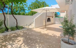 Cozy Apartment In Nin With Wifi