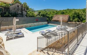 Awesome Home In Zmijavci With Wifi