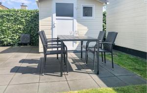 Beautiful Stacaravan In Julianadorp