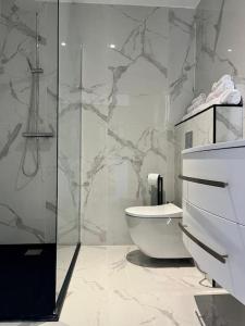 Appartements New apartment with swimming pool : photos des chambres