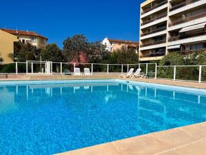 Appartements New apartment with swimming pool : photos des chambres
