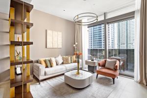 Chic 1-Bed Near Marina Promenade - 5 min to Tram