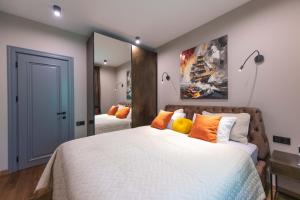 Central apartment with a swimming pool