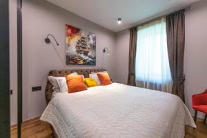 Central apartment with a swimming pool