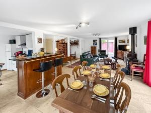 Maisons de vacances Nature et Bord d'Etang a Jars : photos des chambres