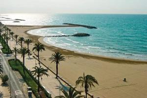 A little gem close to the beach Cunit