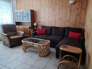 Urokliwy domek blisko jeziora Żarnowieckiego, Nadole