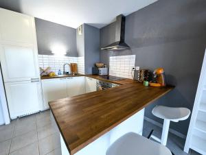 Appartements Reflet YourHostHelper : Appartement 1 Chambre
