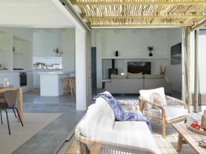 The Cottage Collection Paternoster