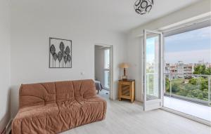 Appartements 1 Bedroom Awesome Apartment In Royan : photos des chambres