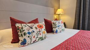 Hotels Brit Hotel Acacias : photos des chambres