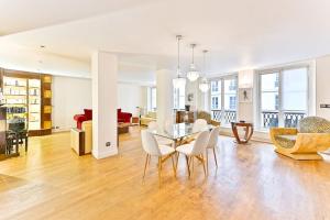 Grand appartement Prestigieux et Central à Paris