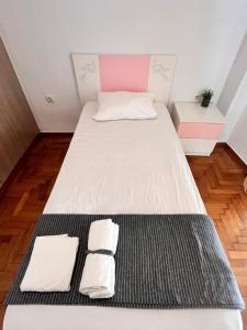 Beautiful luxurious family apartment in koukaki