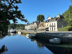 Maisons de vacances Sur le Quai - Vue sur le port - Exterieur Cosy : photos des chambres