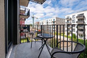 Widzewska Deluxe Apartment by BookingHost