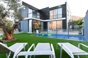 וילאה- וילות מושלמות למשפחות עם בריכה פרטית מחוממת ליד הכנרת - 基布兹吉努萨尔