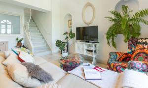 Charming 2 Bedroom Boutique Triplex Apartment with Private Terrace at Seville City Center by OCityzen