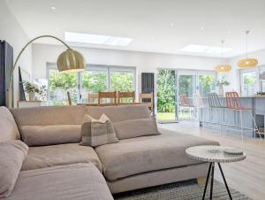 One Elms Way - Sleeps 8 - West Wittering