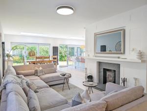 One Elms Way - Sleeps 8 - West Wittering