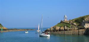 Maisons de vacances MAISON DE VACANCES 10-12 PERS - Plages et Sentier Douanier 7mn a pied : photos des chambres