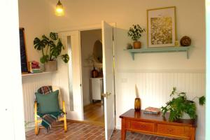 River Lea Cottage