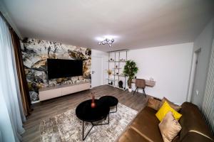 Est One Apartament 2 camere semidecomandat