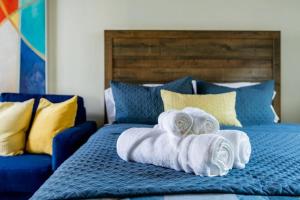 Chic Studio Suite Serene Backyard in Heart of SD