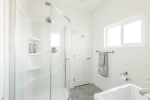 Chic Studio Suite Serene Backyard in Heart of SD