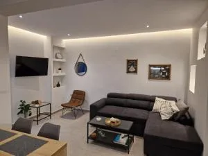 Cozy Apartment - Evkarpía