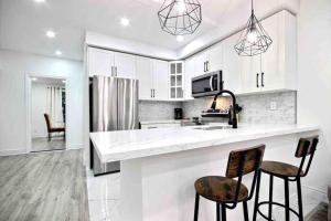 Modern Luxury Home next to Tim Hortons Field