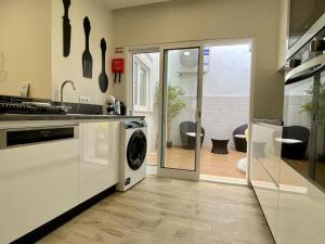 Casa Amarela by CORAL