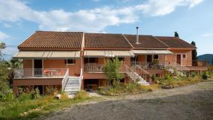 Kokkini Peach Budget