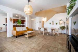 Perfect for large groups