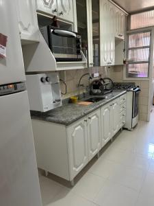 Apartamento de três quartos até seis pessoas Só consigo responder pergunta após o pagamento Antes do pagamento eu não tenho acesso para responder