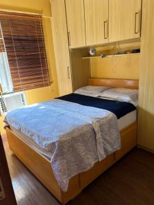 Apartamento de três quartos até seis pessoas Só consigo responder pergunta após o pagamento Antes do pagamento eu não tenho acesso para responder